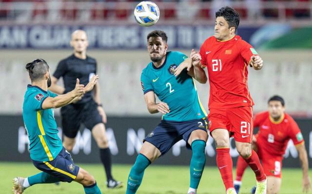 体育数据-洛国富下场对阵日本将停赛 吴曦等六名球员存隐患